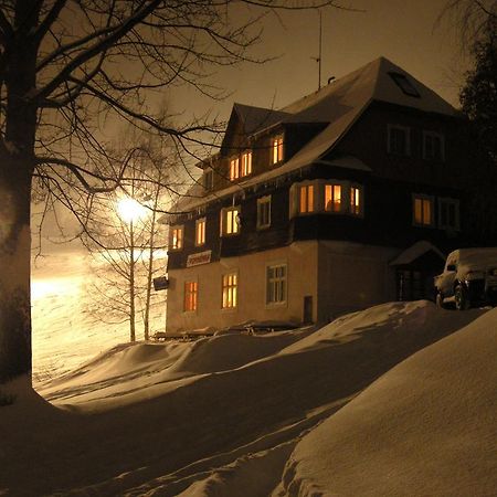 Pomnenka Hotell Pec pod Sněžkou Eksteriør bilde